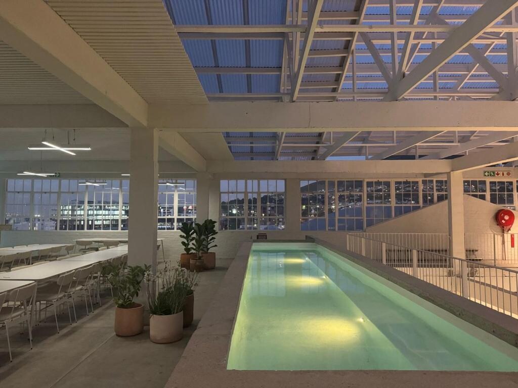 BlackBrick Hotels Cape Town Gardens - Tap to explore photos