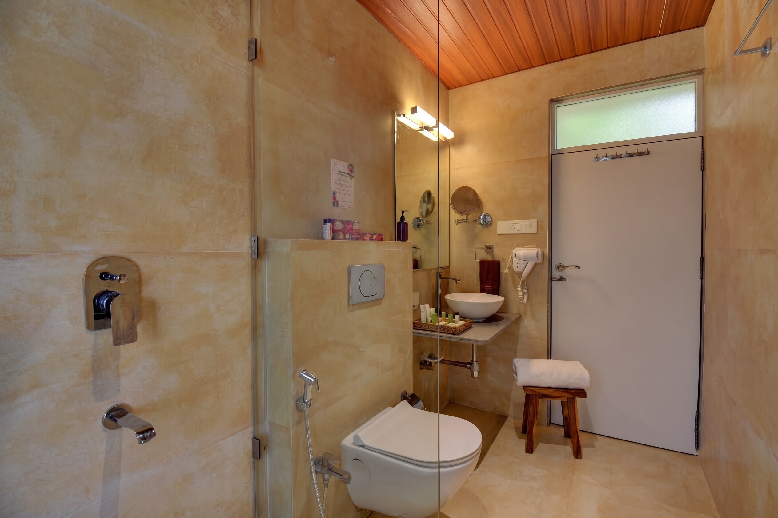 Tiki Farms Polynesian Boutique Resort - Tap to explore photos