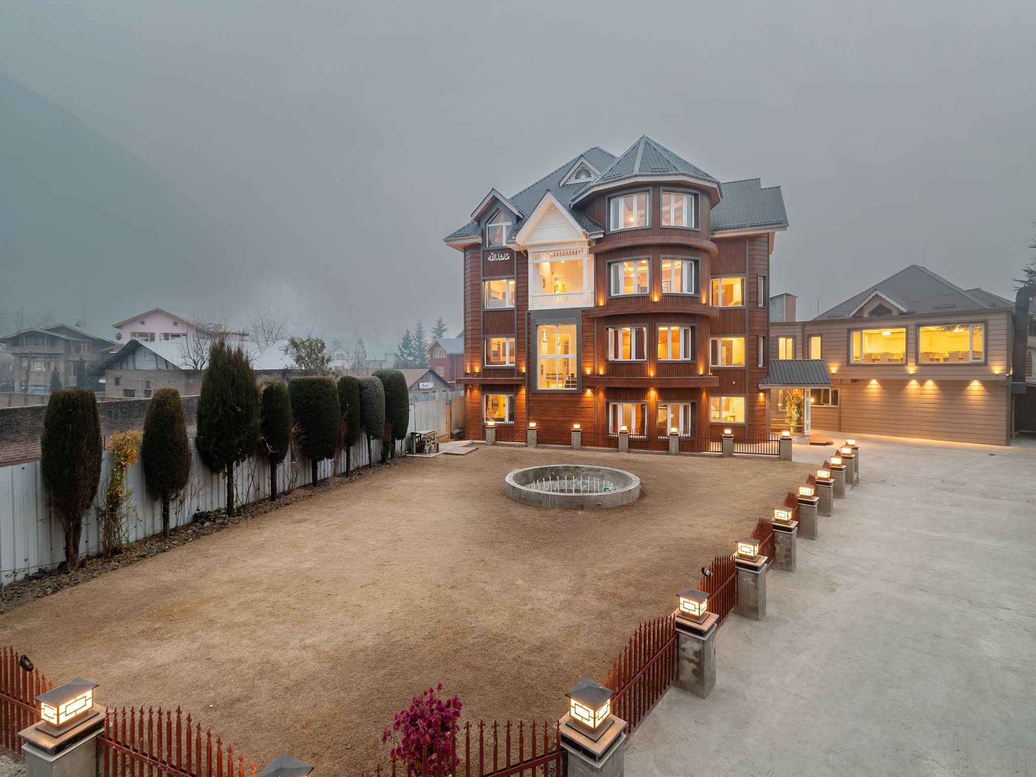 Palette Hotel Cecil by CheckIn, Srinagar - Tap to explore photos
