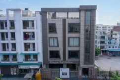 Address of Hotel Bhagyaraj Palace Keshavpuram