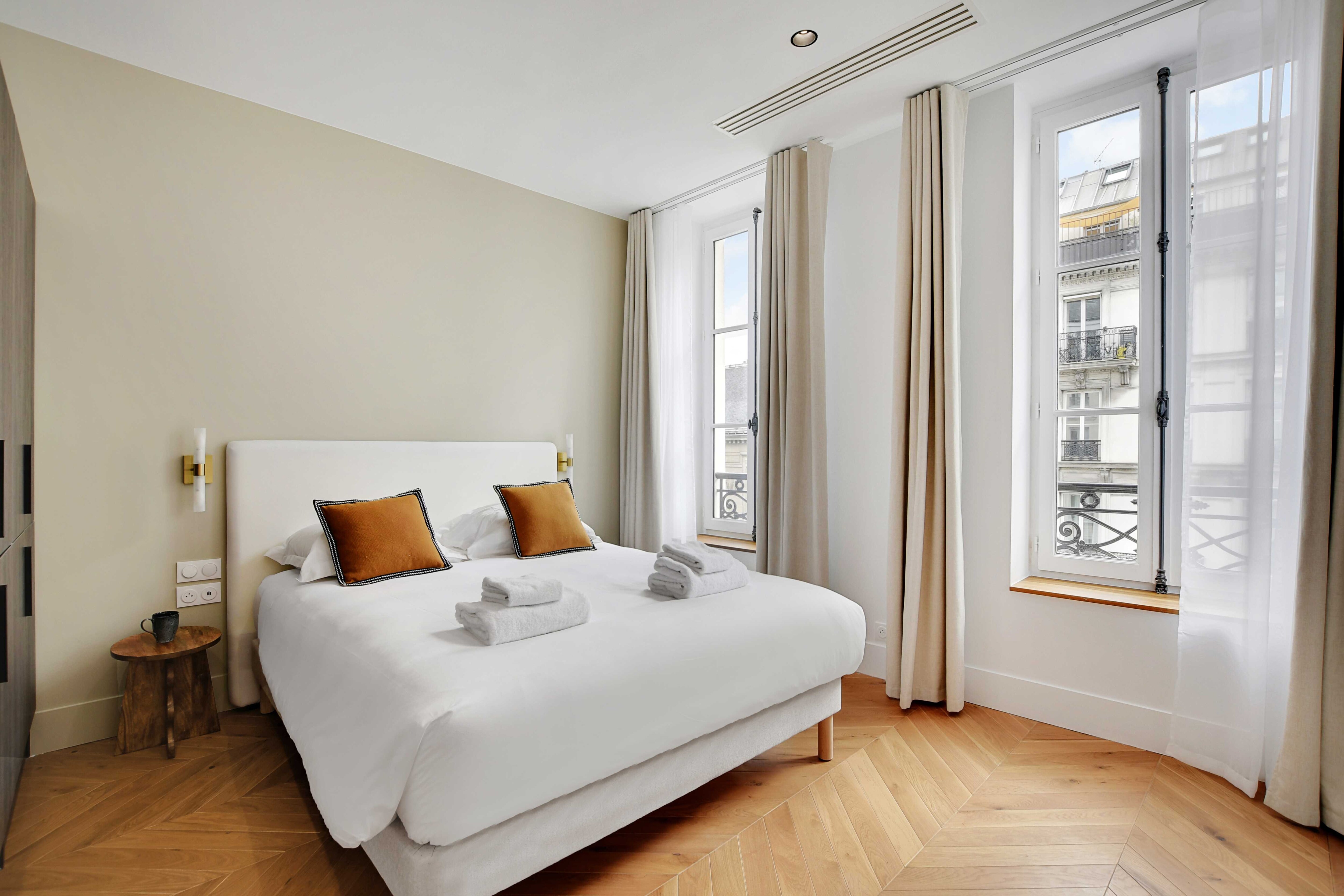 Stunning apartment - 2BR/6P - Opera - Tap to explore photos