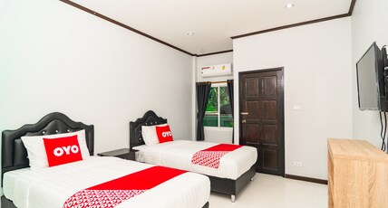 OYO 533 Runya Poolvilla Room Type - Superior Twin