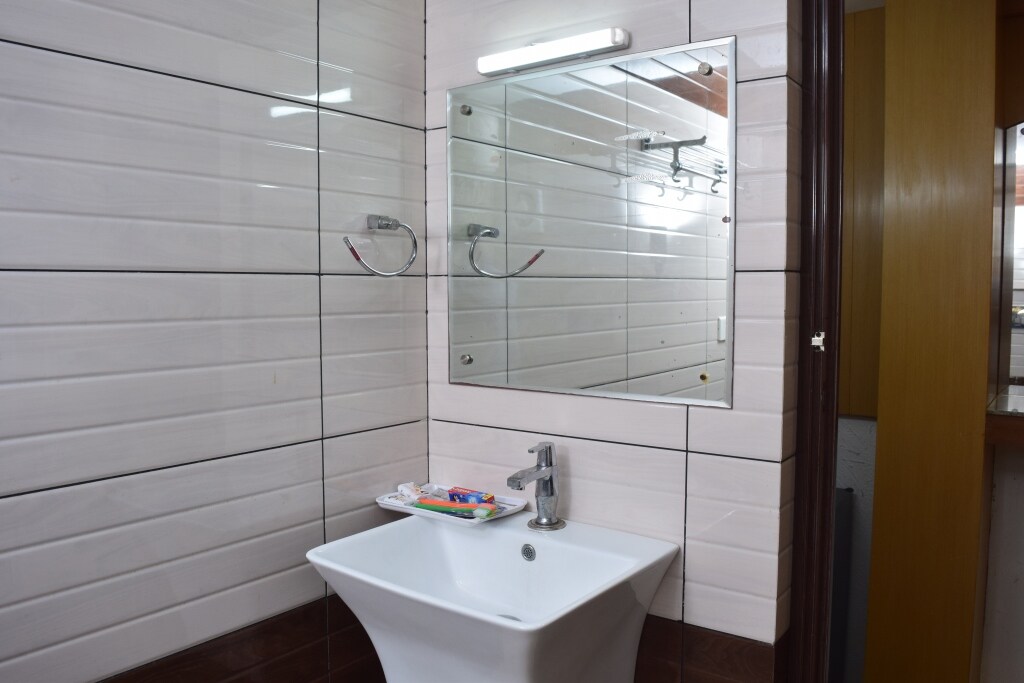 Emirates Regency - Tap to explore photos