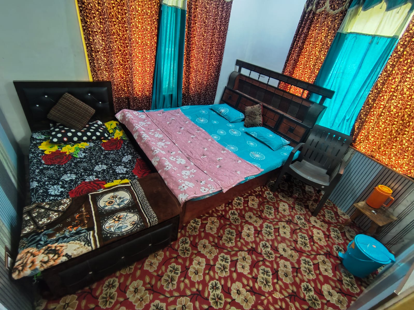 Hotel Irshad, Opposite to Khyber Hospital Lane - Tap to explore photos