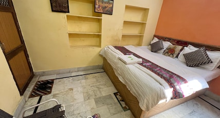 Hotel Neem Haveli Room Type - Deluxe Room(Non AC) Hotel Neem Haveli Room Type - Deluxe Room(Non AC)