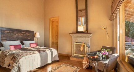 Mary Budden Estate Room Type - True Indigo Lodge