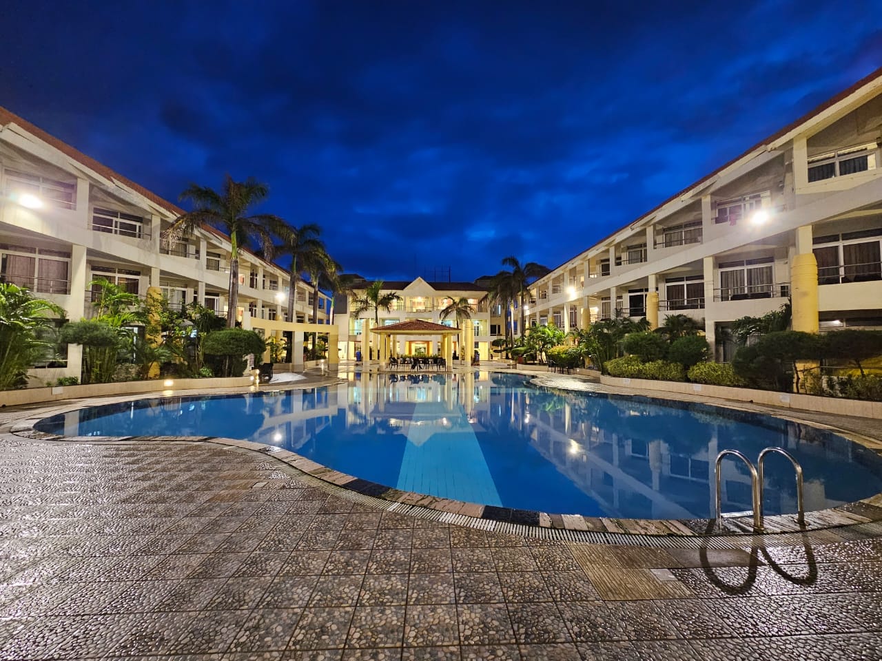 Puri 1000 Sands Home 327 - Tap to explore photos