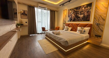 Hustle an Hyde Room Type - Hustle an Hyde