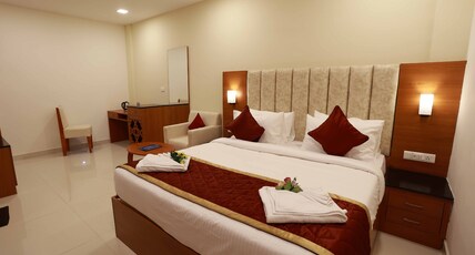 HOTEL BLUEMOON Room Type - Deluxe Room