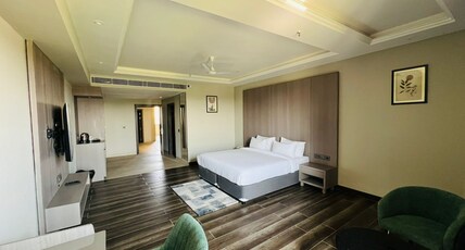 Hotel Palm Galaxy Room Type - luxury master bedrooms