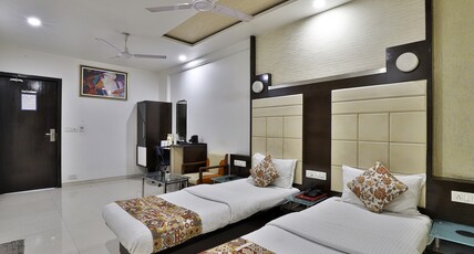Hotel Satkar Room Type - Super Deluxe AC