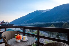 Moreish Stay | Rooms with Mountain view