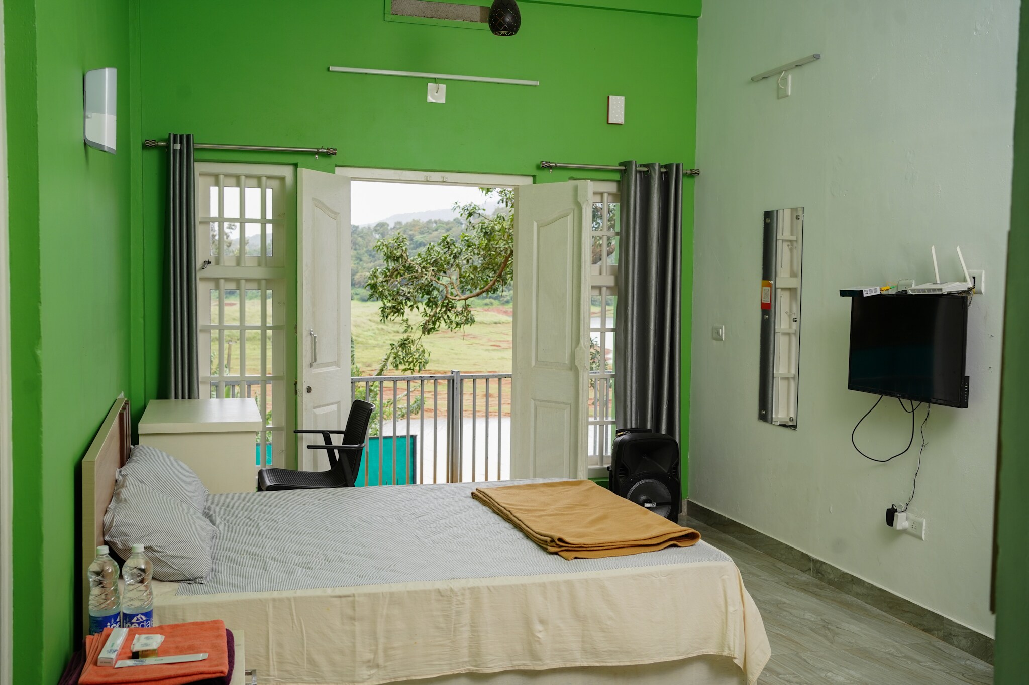 Tenkasi Bungalow - Tap to explore photos
