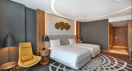 DoubleTree by Hilton Dubai - Business Bay Room Type - SUPERIOR TWIN GUEST ROOM