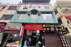 Hotel Hari Ganga @Harkipauri Road