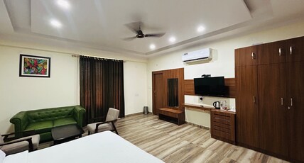 Hotel J P Grand Room Type - SILVER ROOM