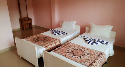 HOTEL MATASHREE Room Type - GARDAN VEIW -AC  Room