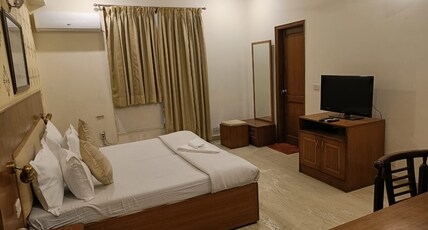 Global Residency Inn Room Type - Deluxe Room