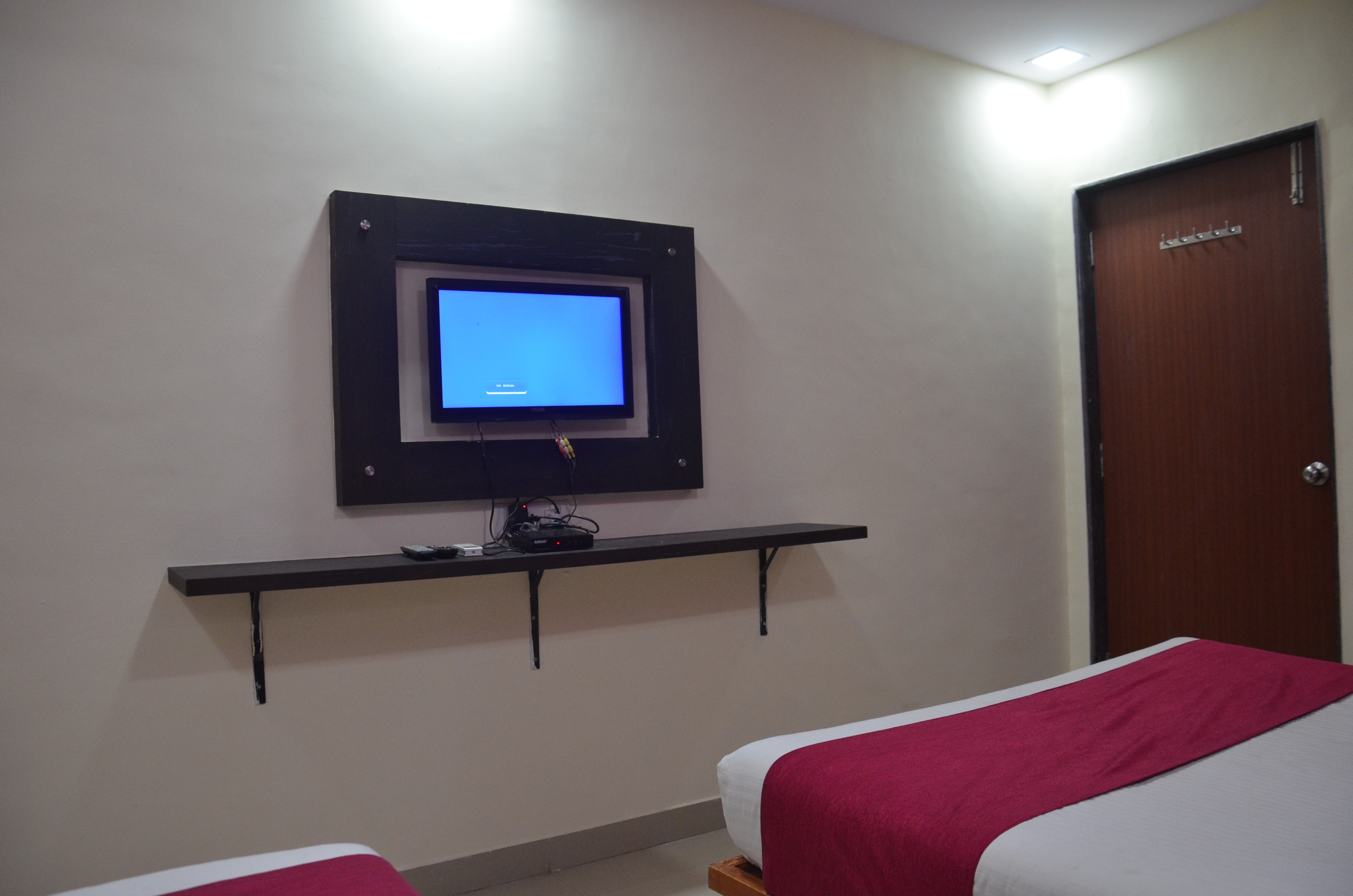 Hotel Sai Leela - Tap to explore photos