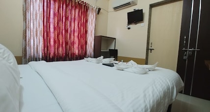 Hotel Yogiraj Room Type - Double Bed A.C Room Hotel Yogiraj Room Type - Double Bed A.C Room