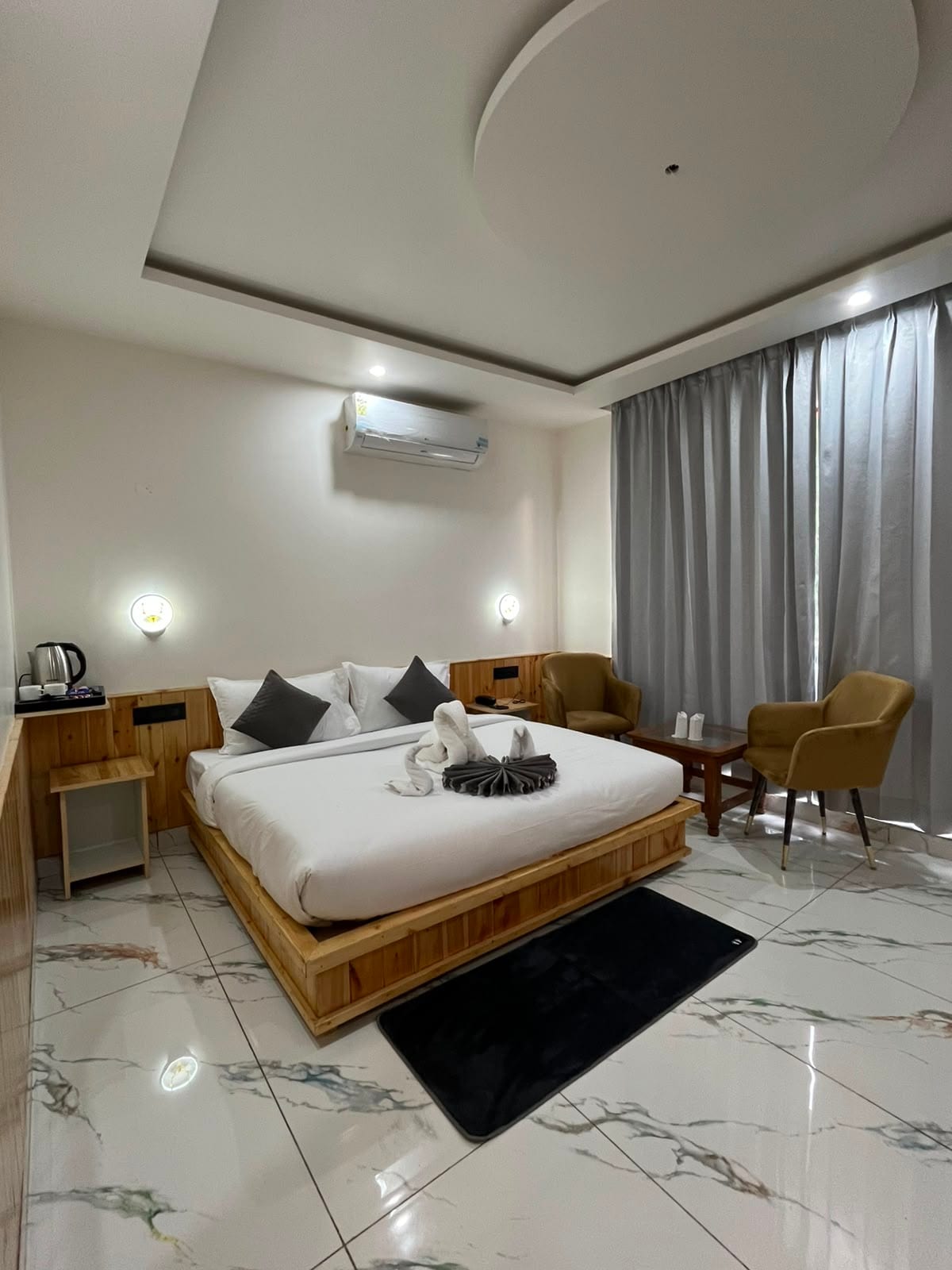 Hotel The Travica Kasol Centrally Heated & Air Cooled - Tap to explore photos
