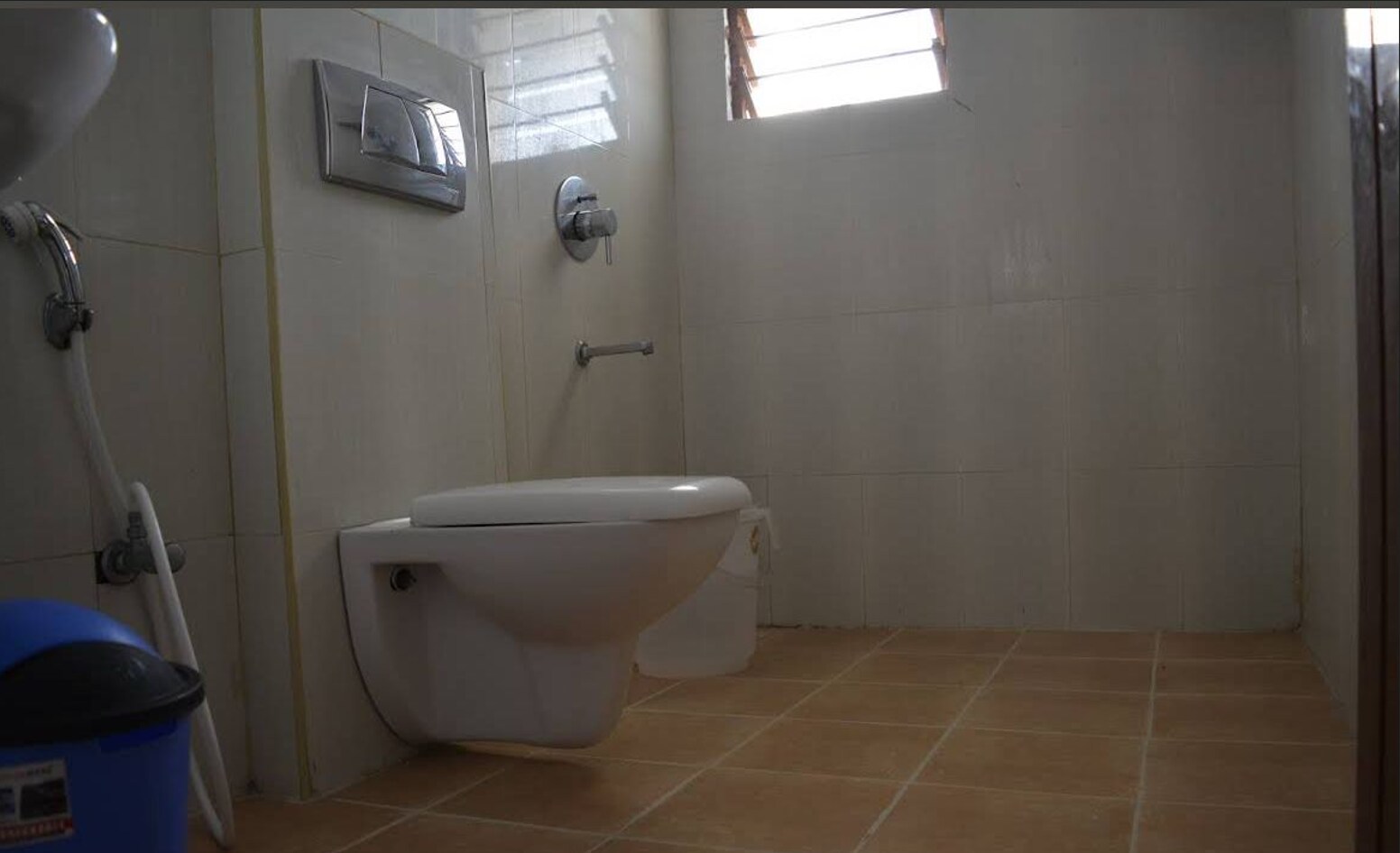 RD HOTEL PERUNDURAI - Tap to explore photos