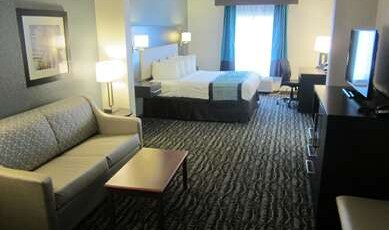 Best Western Waldo Inn and Suites Room Type - Accessible - Suite King Bed, Mobility Accessible, Roll In Shower, Sofabed, Non-Smoking, Full Breakfa