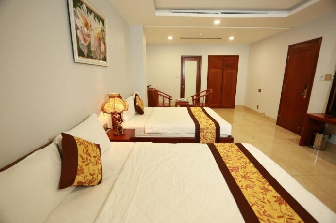 Thanh Tai Hotel 2 - Tap to explore photos