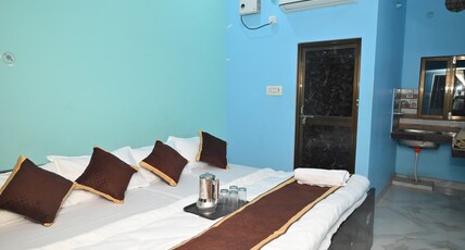 Shri Sita Vallabh Padchhaya Room Type - Deluxe Double Room