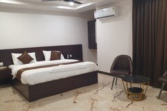 HOTEL SACHIT LODGE AND RESTAURANT