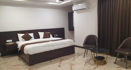 HOTEL SACHIT LODGE AND RESTAURANT Room Type - SUITS ROOMS