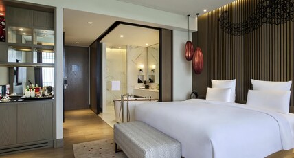 Pullman Ciawi Vimala Hills Resort Spa & Convention Room Type - EXECUTIVE ROOM, 1 King Size Bed
