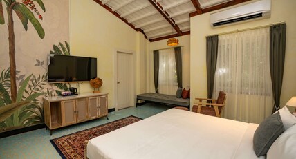Sisodia Bagh - Luxuria Jaipur By Moustache Room Type - Presidential Suite with Bathtub