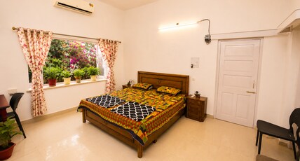 UDS CAFE AND HOMESTAY Room Type - Col. Bunker