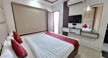 Hotel New Arcadia Room Type - Super Deluxe With Balcony
