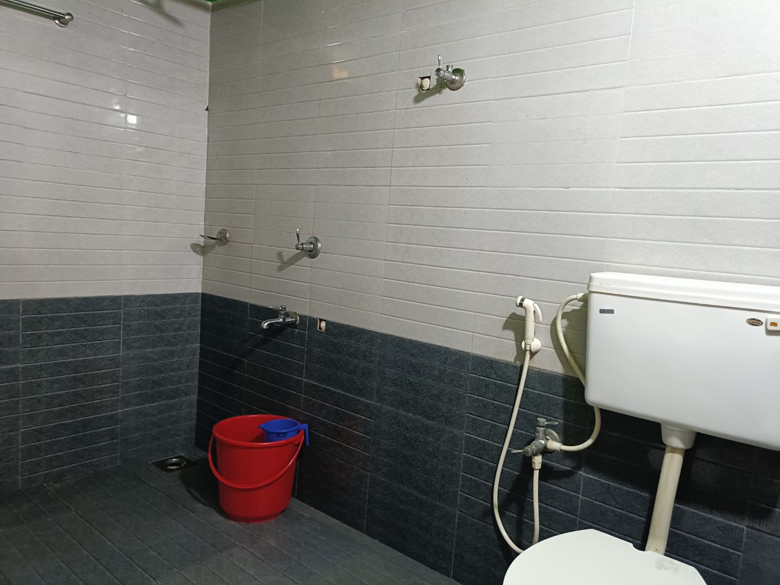 Elara Homestay - Tap to explore photos