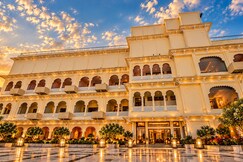 juSTa Luxe Monsoon Palace