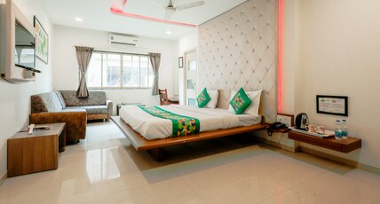 Treebo RVG, Alkapuri Room Type - Spacious Premium Room