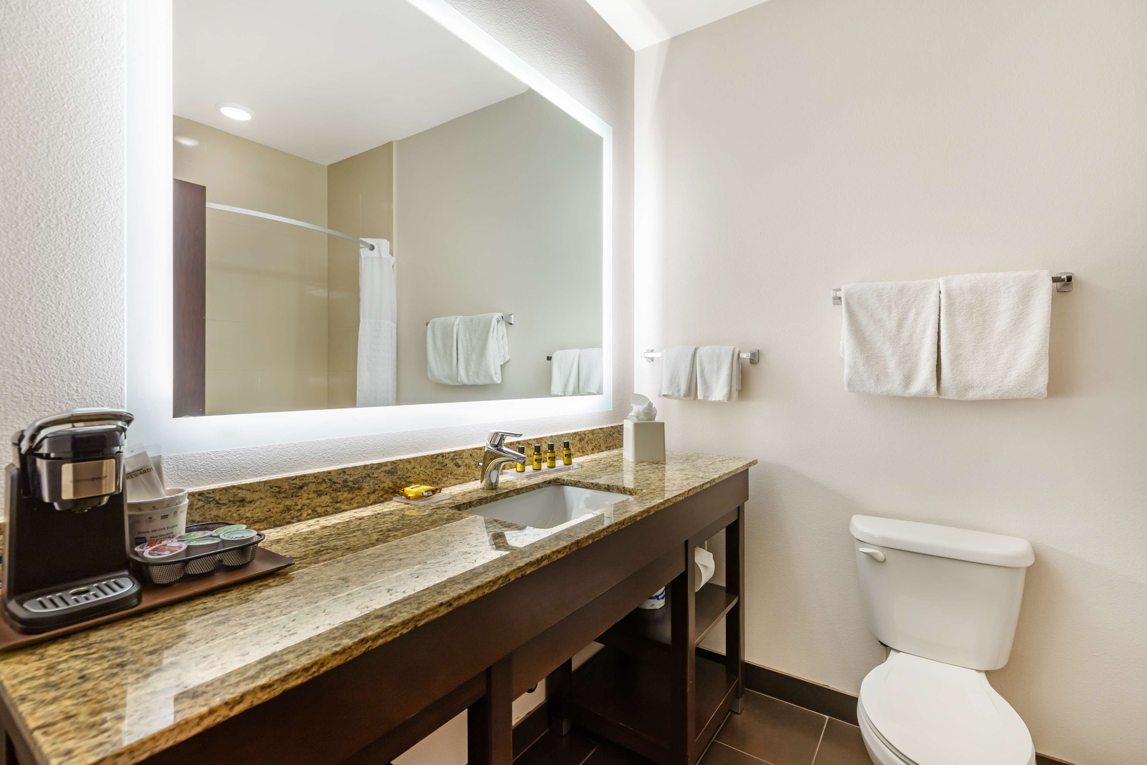 Best Western Plus Casper Inn & Suites - Tap to explore photos