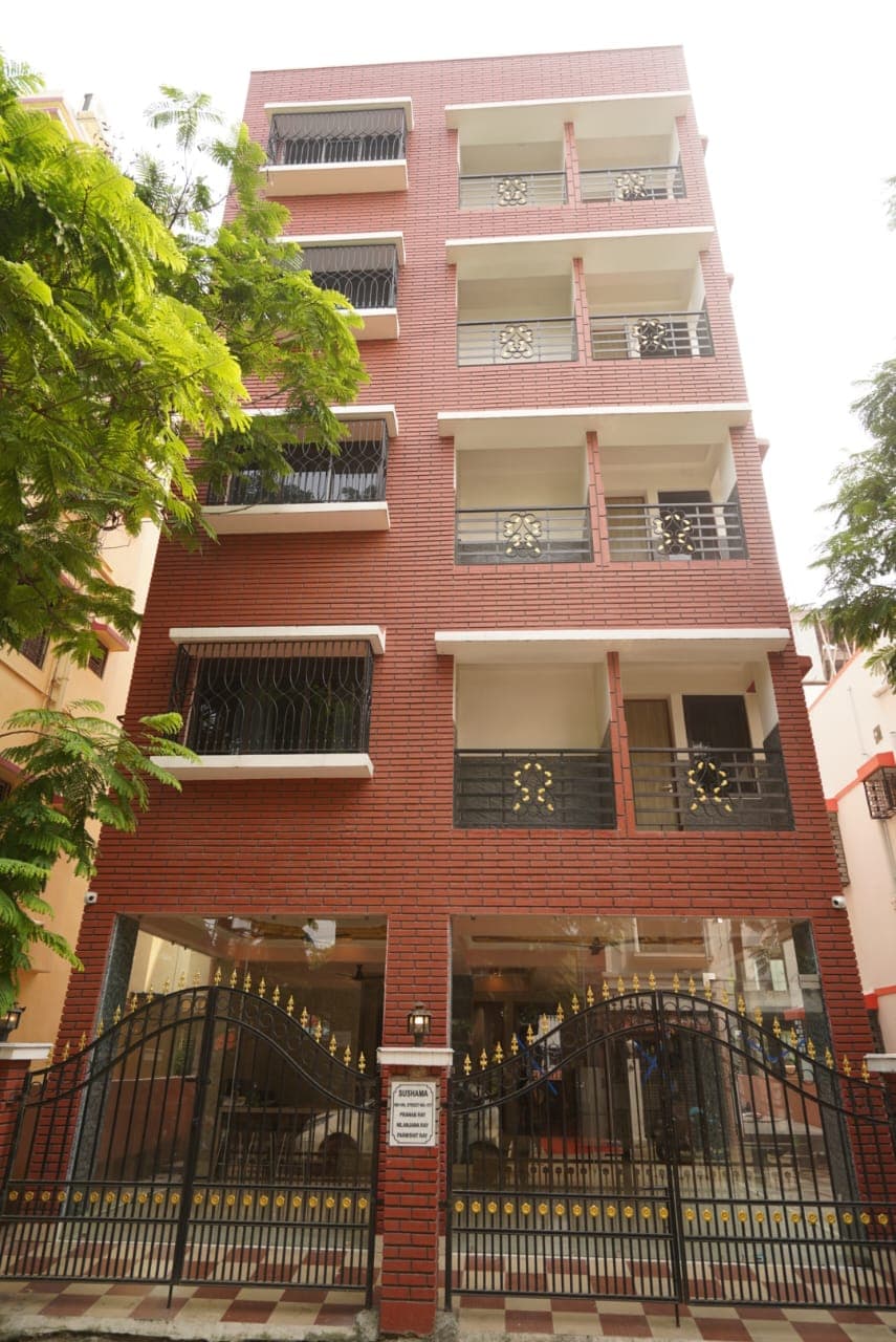 DEEP RESIDENCY - Tap to explore photos