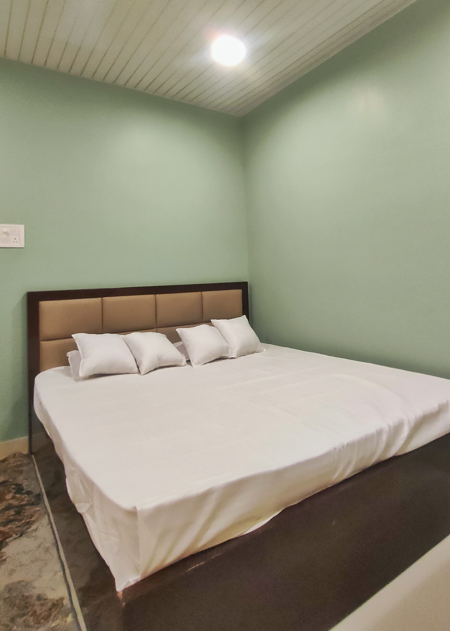 Private 1BHK - COZY COVE - Tap to explore photos