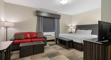 Best Western Plus Airport Inn & Suites Room Type - 1 King Bed, Non-Smoking, Sofabed, Full Kitchen, Wi-Fi, Full Breakfast