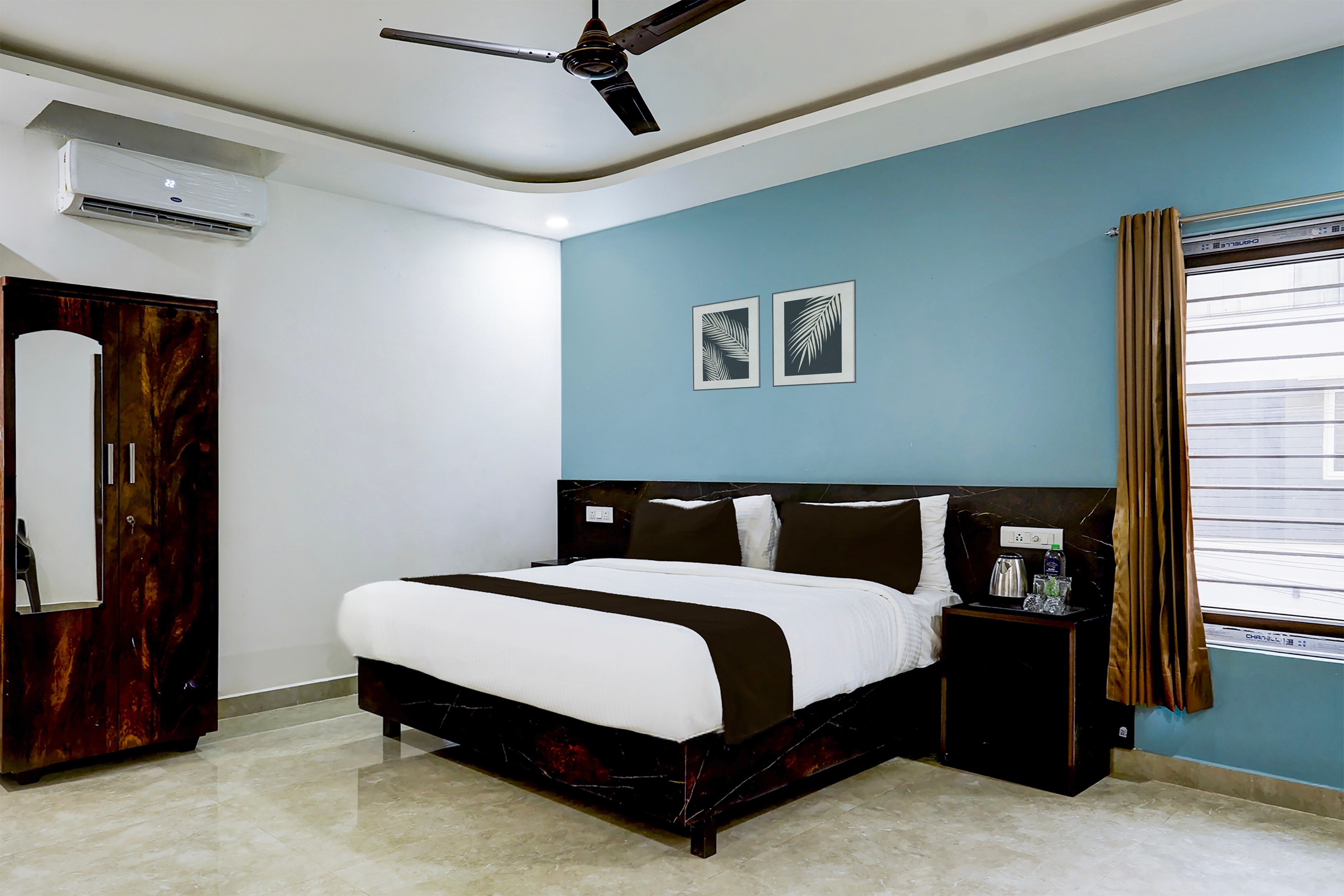 Hotel O ELITE VISTARA LUXURY ROOMS - Tap to explore photos