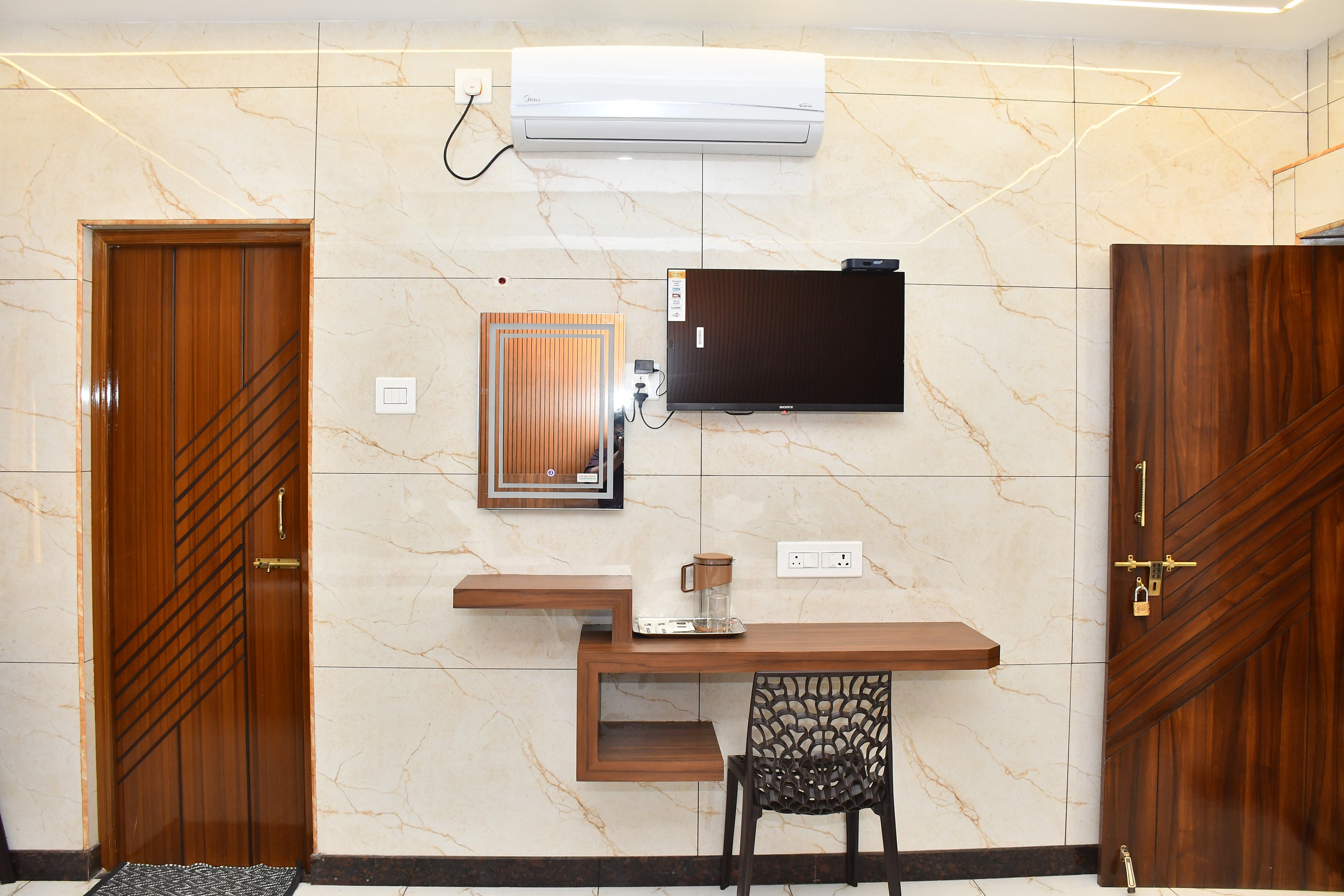 Vasantham Residency - Tap to explore photos