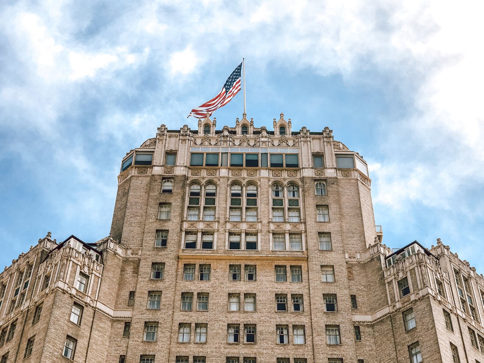 InterContinental Mark Hopkins - Tap to explore photos