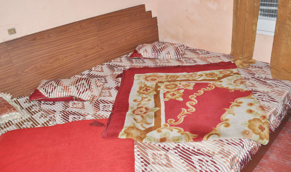 Hotel Avon - Tap to explore photos