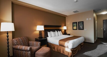 Hotel Maison Yakima Tapestry Collection by Hilton Room Type - 1 KING BED
