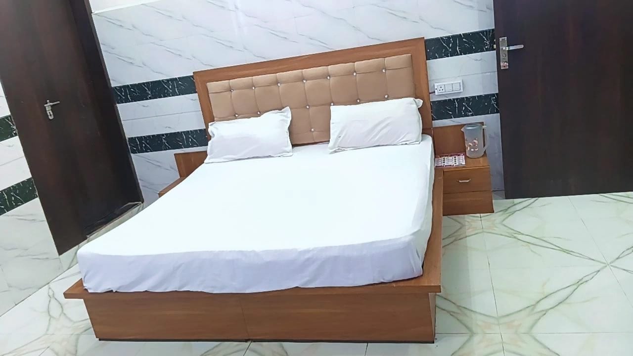 Hotel Gayatri Dham - Tap to explore photos