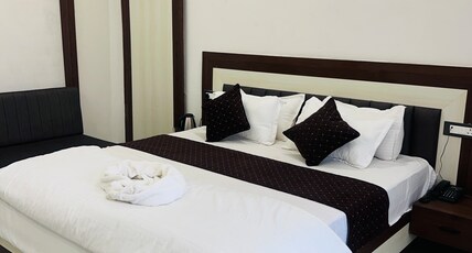 Shaahi Resort Room Type - deluxe room
