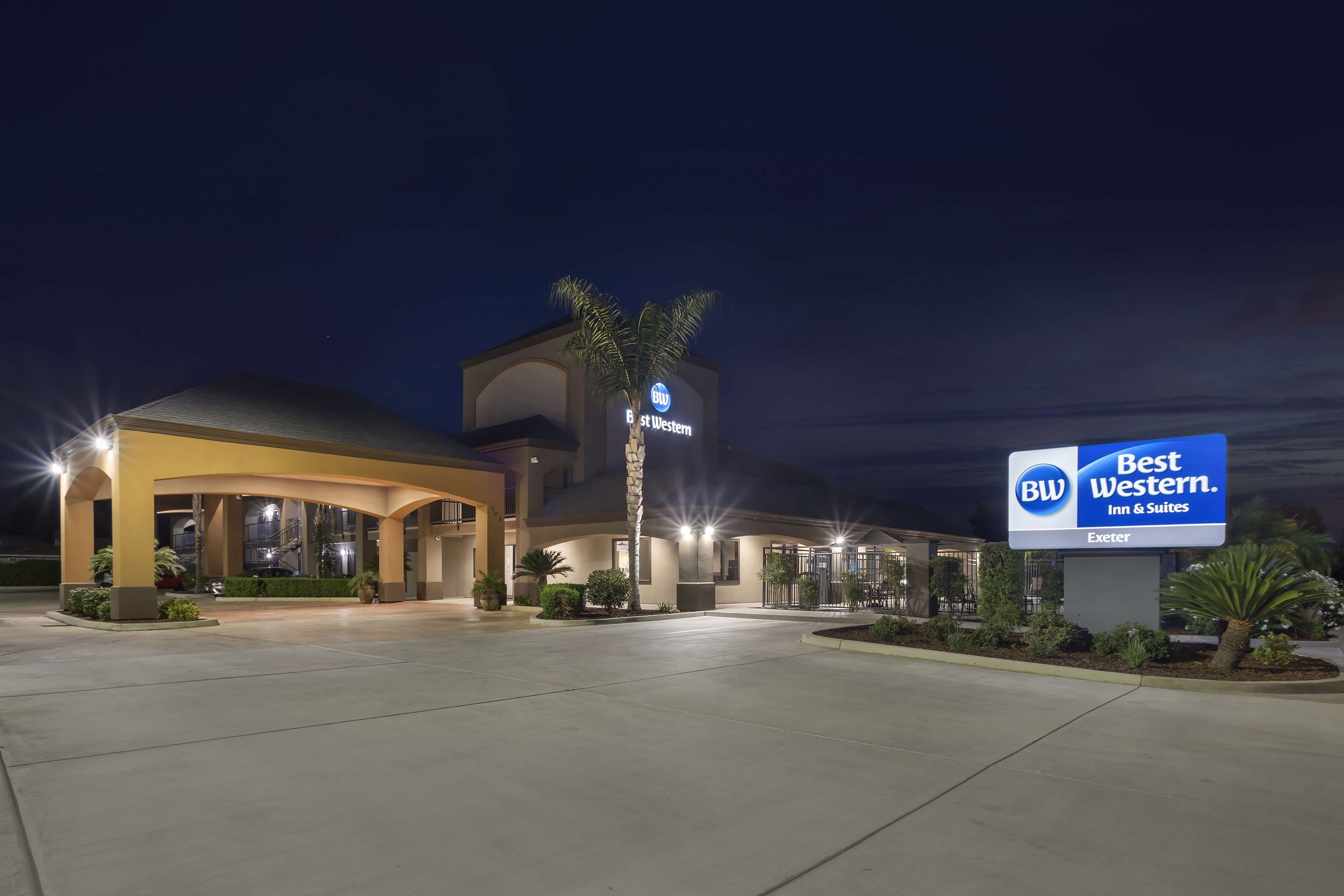 Best Western Exeter Inn & Suites - Tap to explore photos